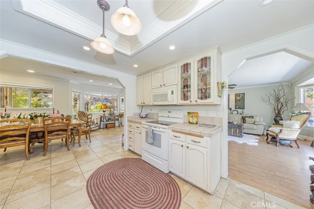 50622 Critter Creek Lane Oakhurst, CA 93644