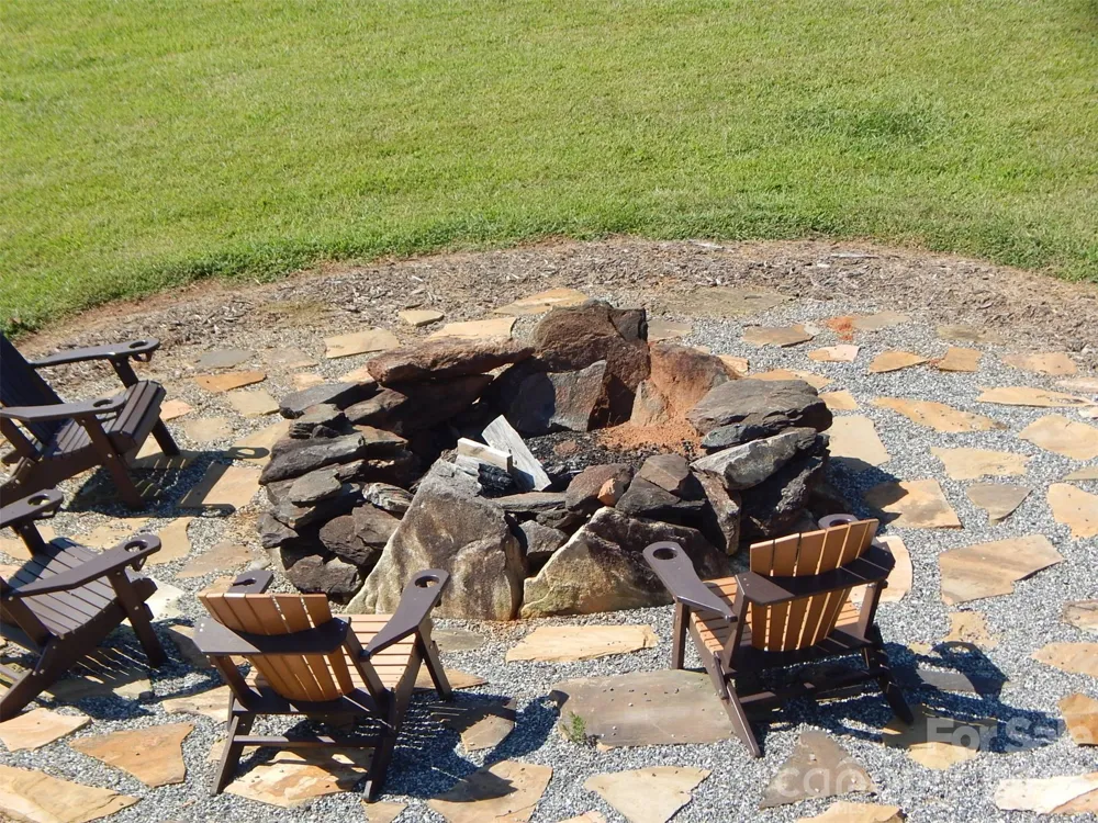 335 Table Rock Trace NW #154 Valdese, NC 28690