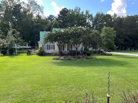 604 Farris Boulevard