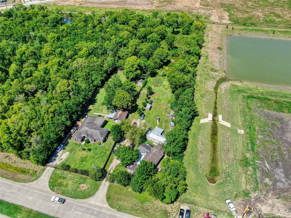 3645 County Road 58 Manvel, TX 77578