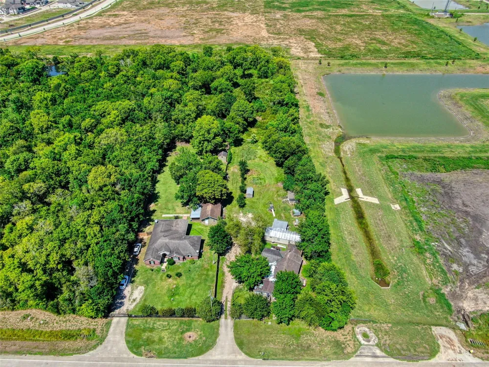 3645 County Road 58 Manvel, TX 77578