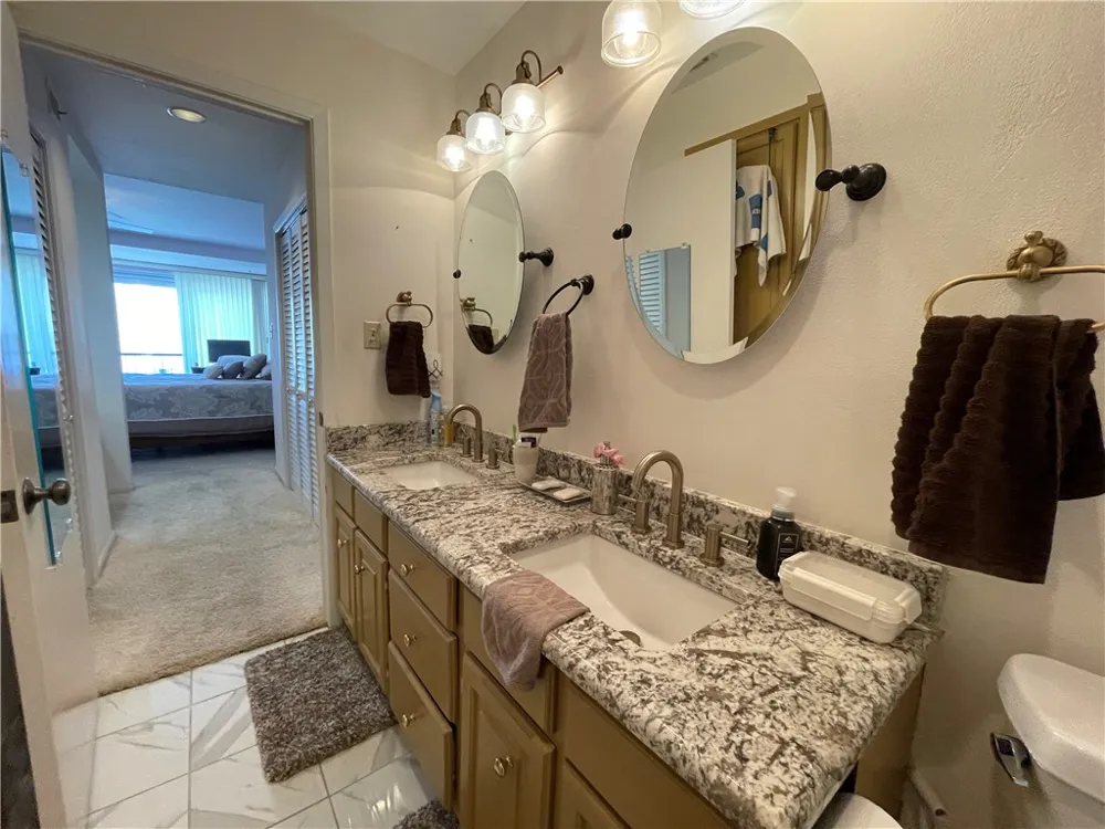 520 S Chaparral Street #402 Corpus Christi, TX 78401
