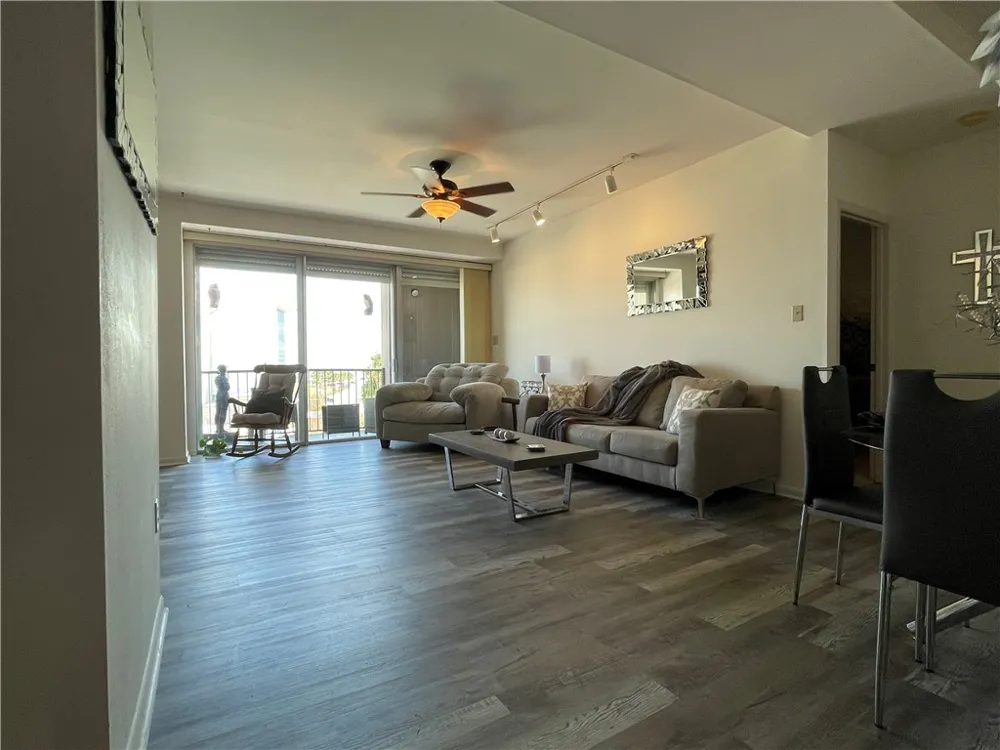 520 S Chaparral Street #402 Corpus Christi, TX 78401
