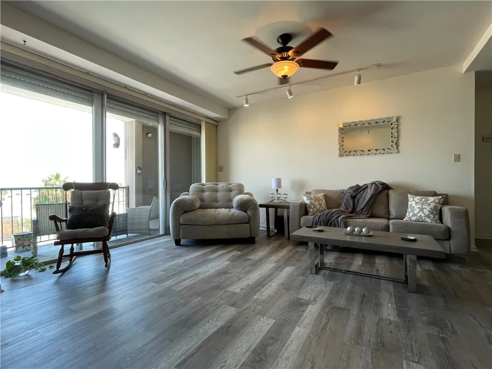 520 S Chaparral Street #402 Corpus Christi, TX 78401
