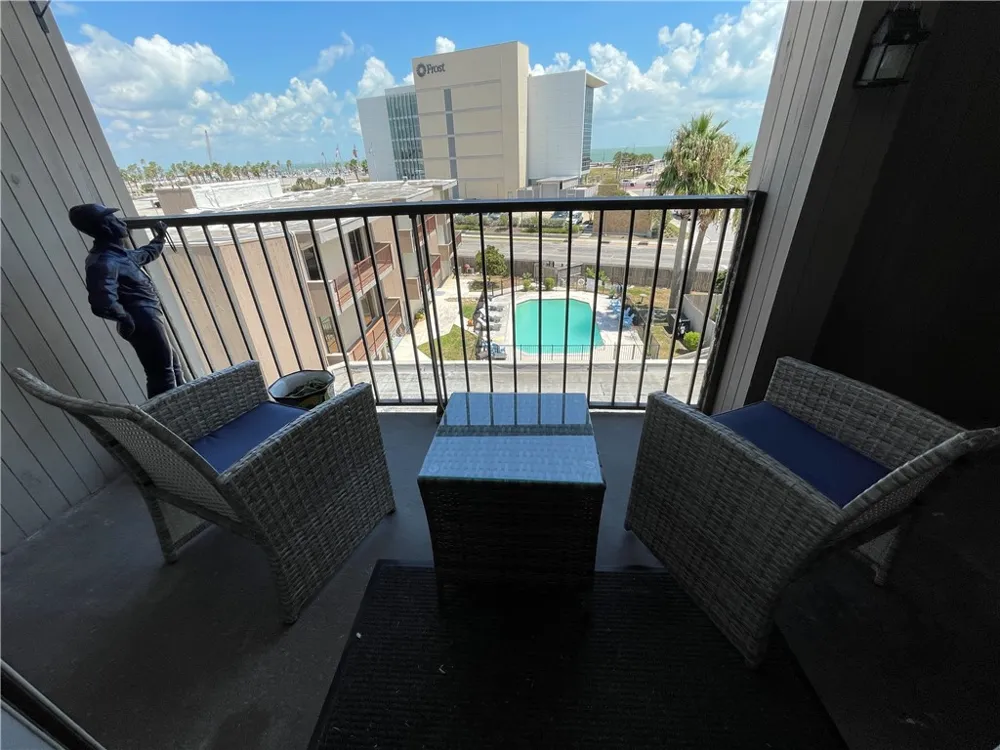 520 S Chaparral Street #402 Corpus Christi, TX 78401