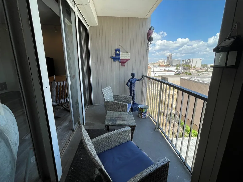 520 S Chaparral Street #402 Corpus Christi, TX 78401