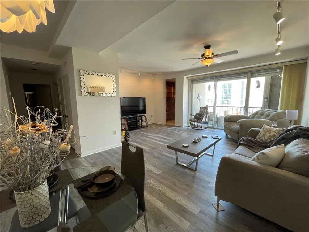 520 S Chaparral Street #402 Corpus Christi, TX 78401
