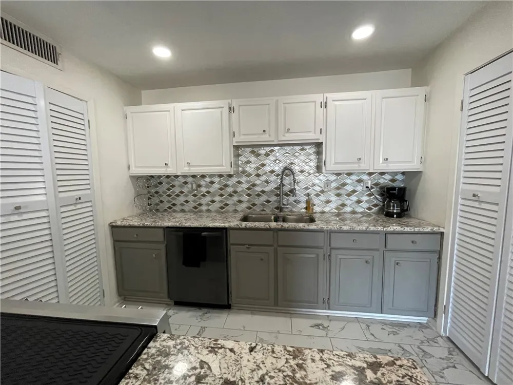 520 S Chaparral Street #402 Corpus Christi, TX 78401
