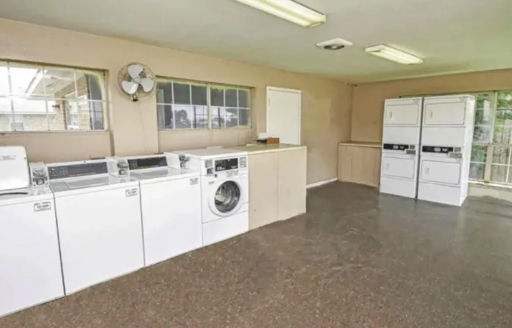 100 Justin Way Eagle Lake, TX 77434