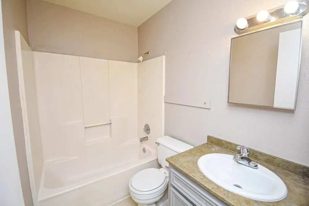 138 Sandpiper Circle Palacios, TX 77465