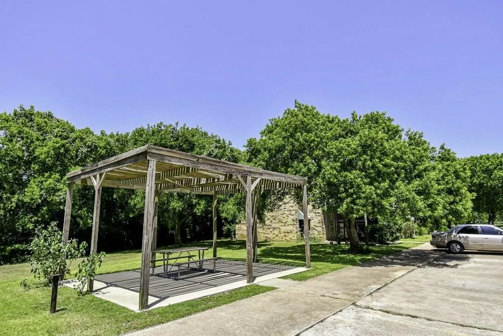 138 Sandpiper Circle Palacios, TX 77465