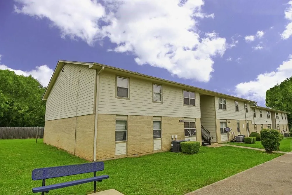1501 S Bolton St Jacksonville, TX 75766