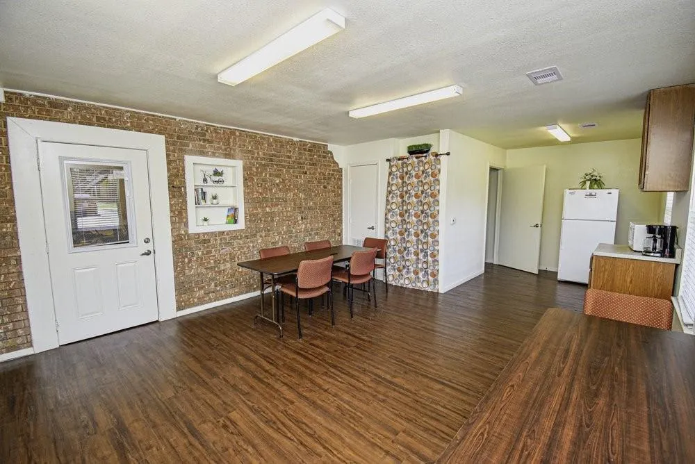 200 Daniels Dr Kerens, TX 75144