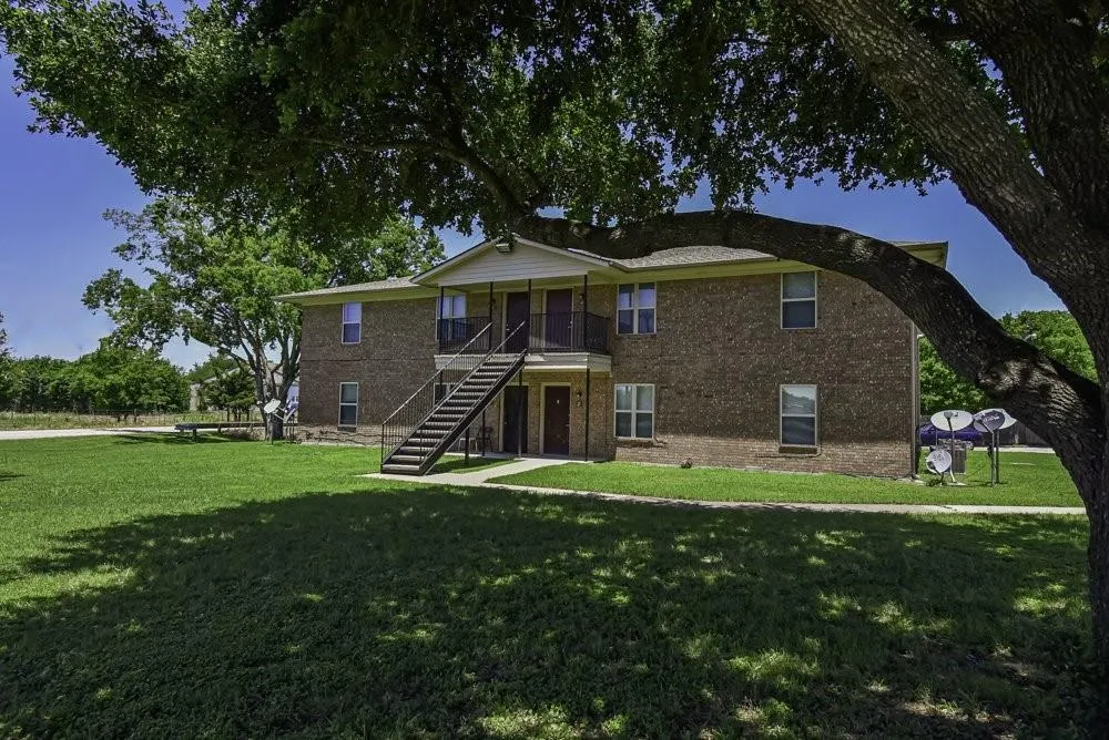200 Daniels Dr Kerens, TX 75144