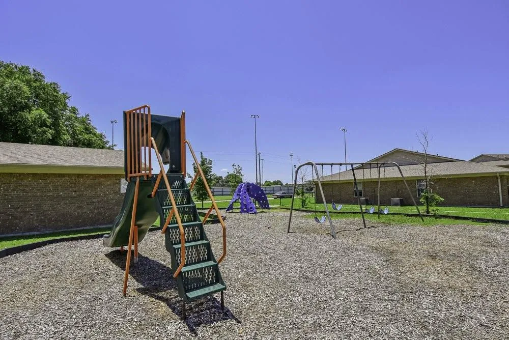 200 Daniels Dr Kerens, TX 75144