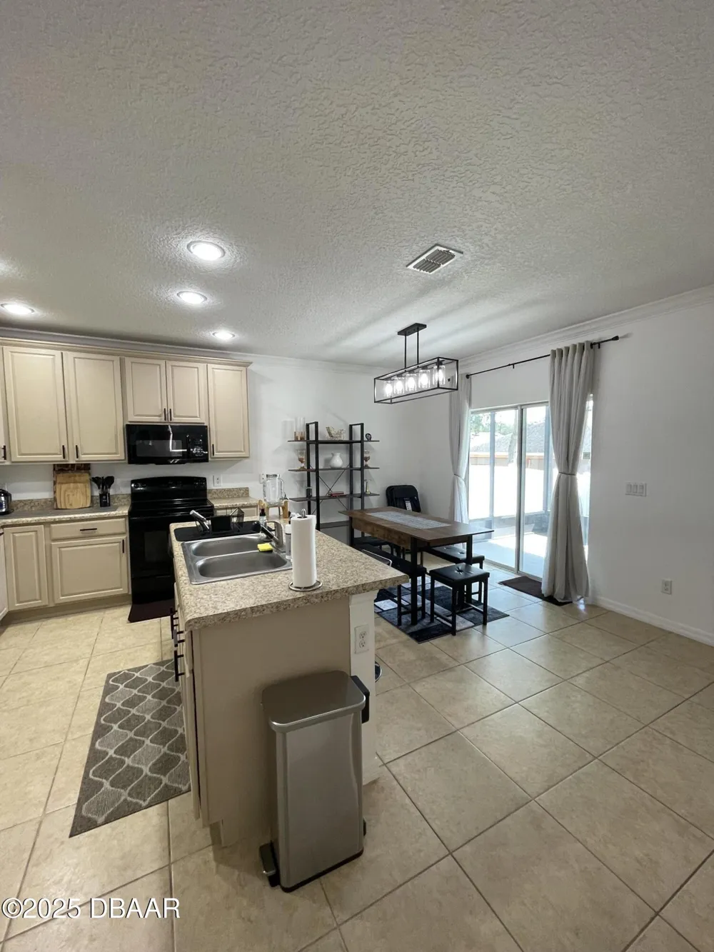 1549 Sterns Drive Leesburg, FL 34748