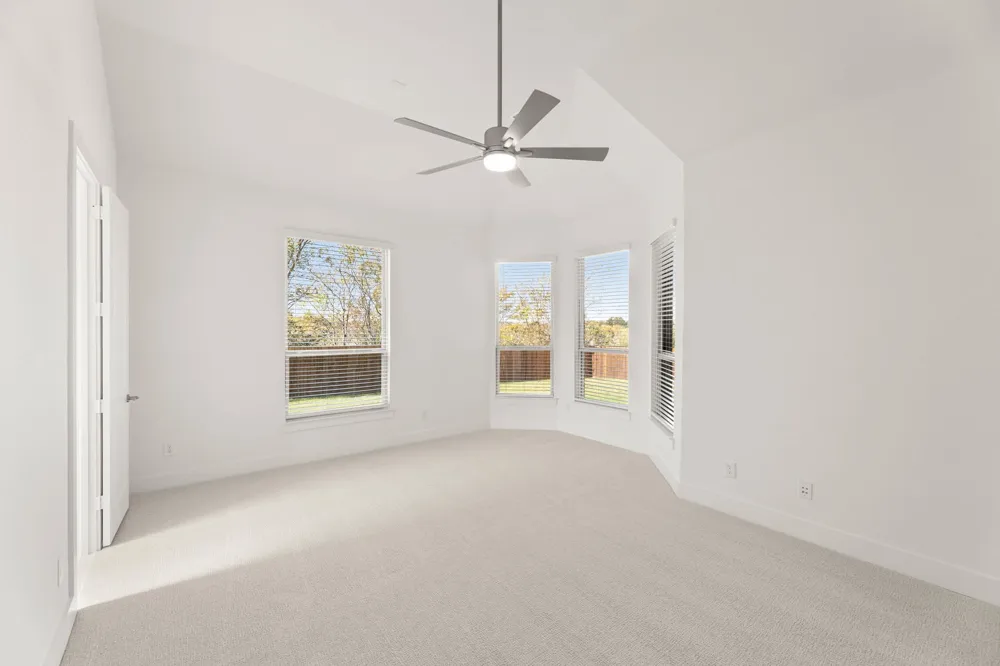 621 S Hidden Lakes DeSoto, TX 75115