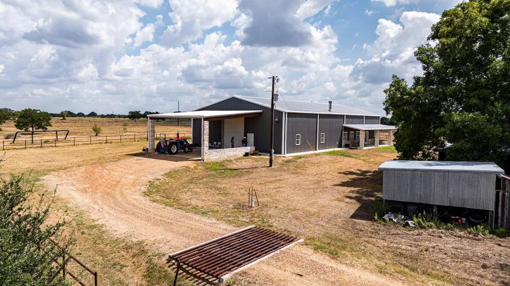 258 Private Rd 2006 Schulenburg, TX 78956