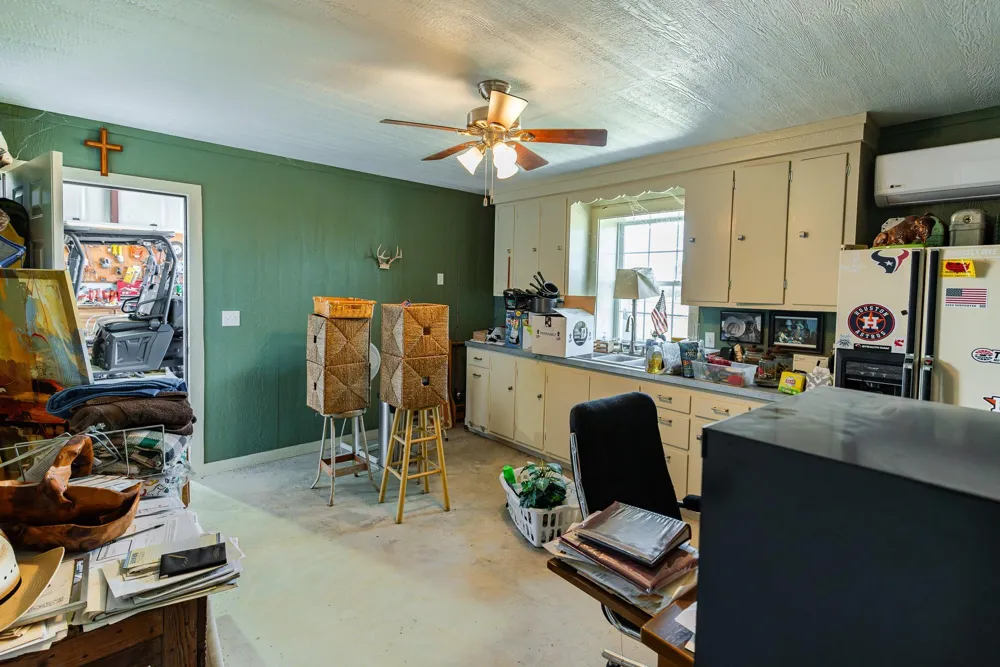 258 Private Rd 2006 Schulenburg, TX 78956