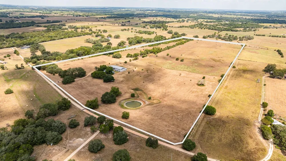 258 Private Rd 2006 Schulenburg, TX 78956