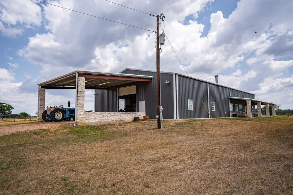 258 Private Rd 2006 Schulenburg, TX 78956