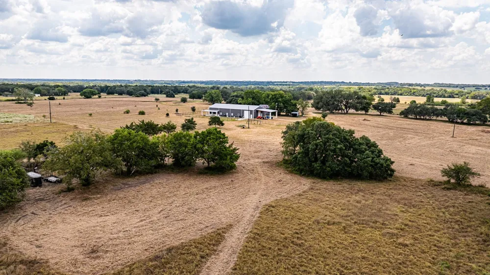 258 Private Rd 2006 Schulenburg, TX 78956