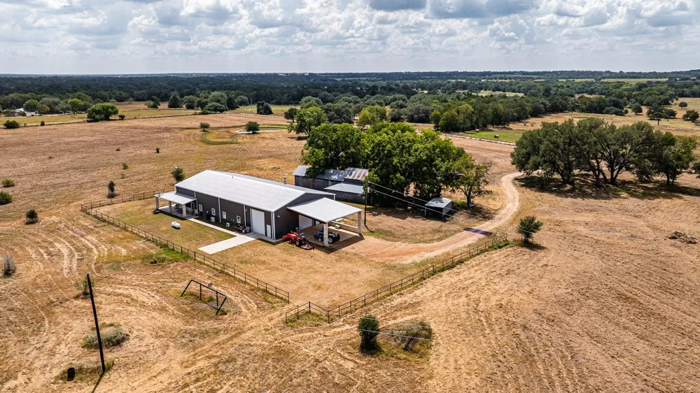 258 Private Rd 2006 Schulenburg, TX 78956