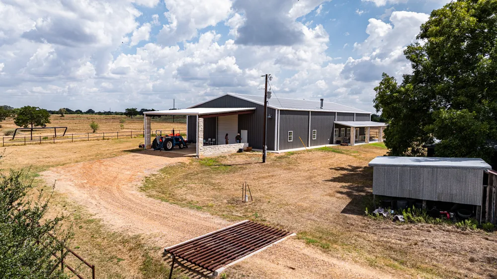 258 Private Road 2006 Schulenburg, TX 78956
