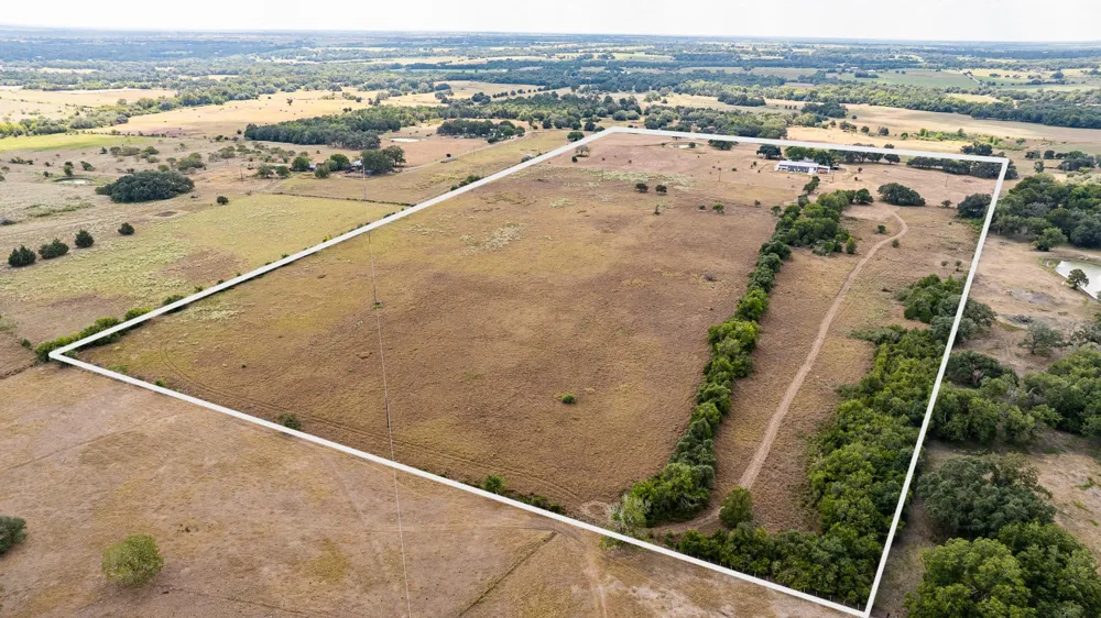 258 Private Road 2006 Schulenburg, TX 78956