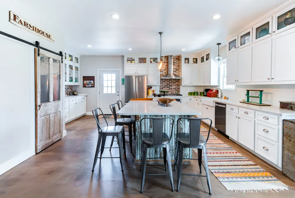 258 Private Road 2006 Schulenburg, TX 78956