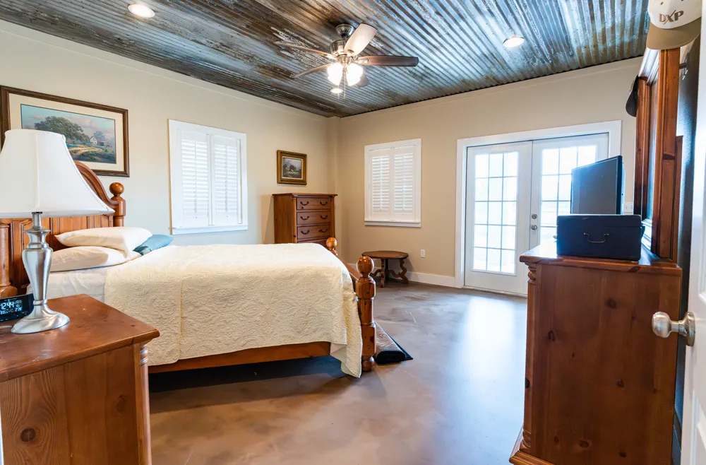 258 Private Road 2006 Schulenburg, TX 78956