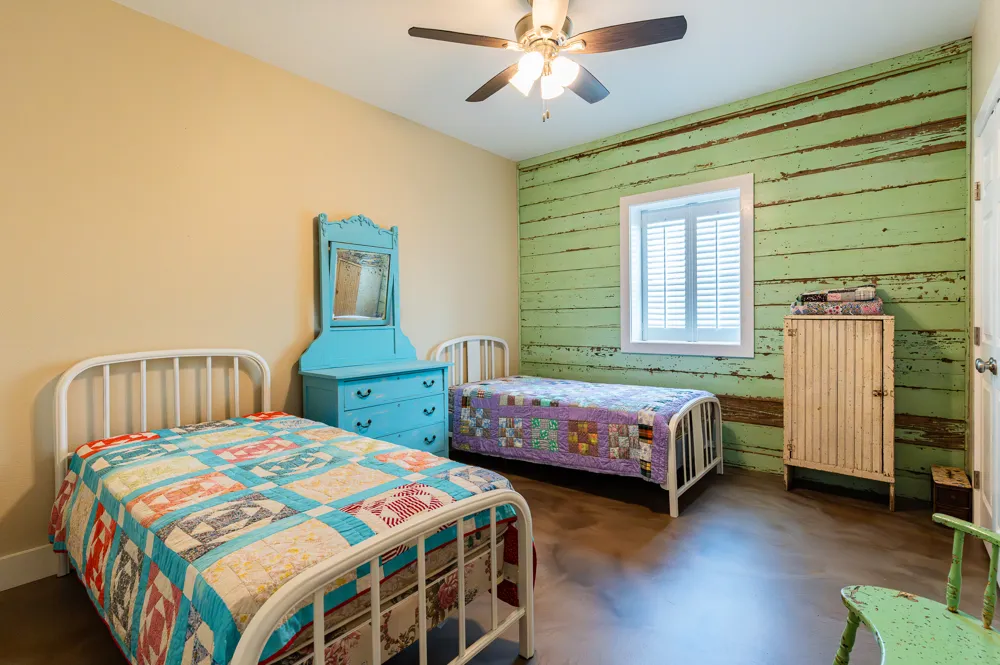258 Private Road 2006 Schulenburg, TX 78956