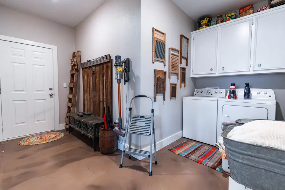 258 Private Road 2006 Schulenburg, TX 78956