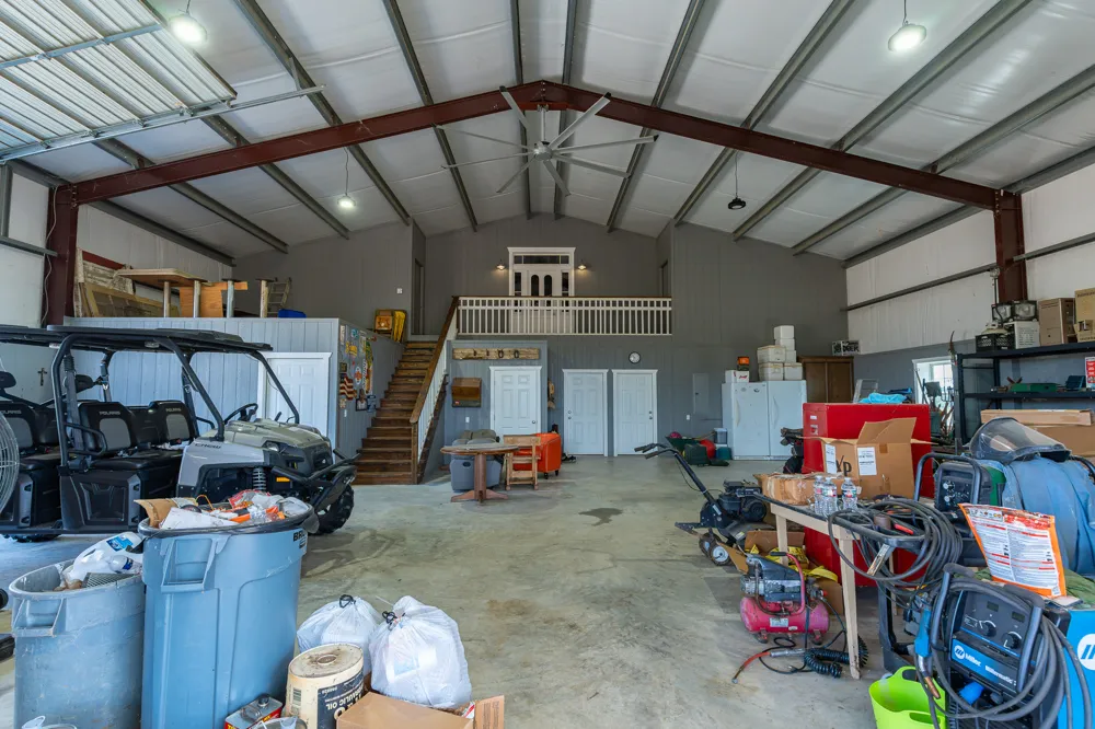 258 Private Road 2006 Schulenburg, TX 78956