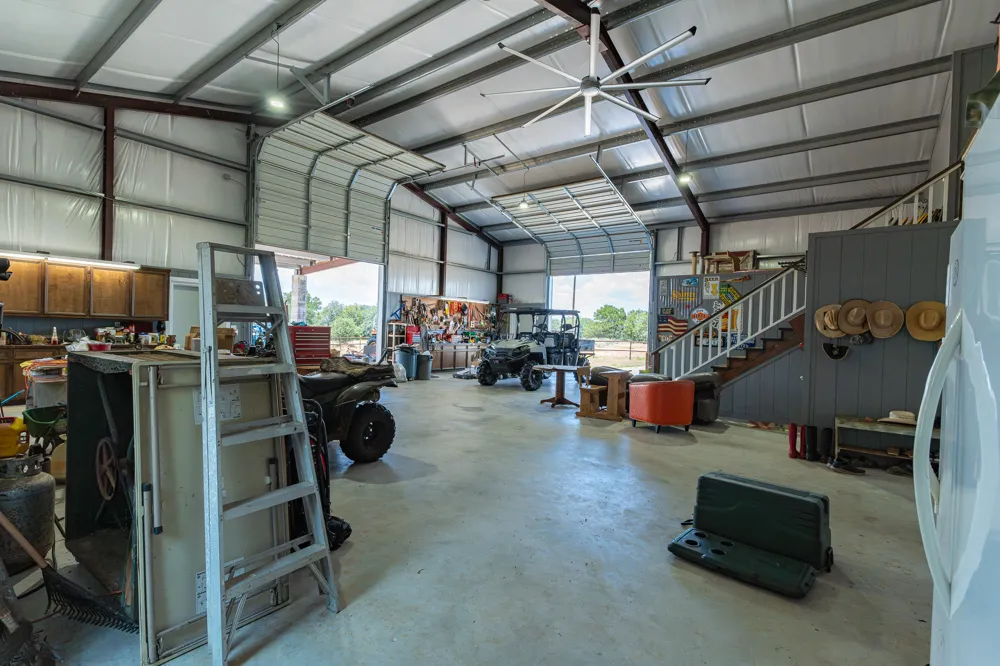 258 Private Road 2006 Schulenburg, TX 78956