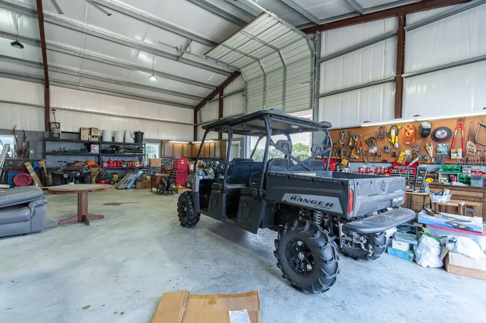 258 Private Road 2006 Schulenburg, TX 78956
