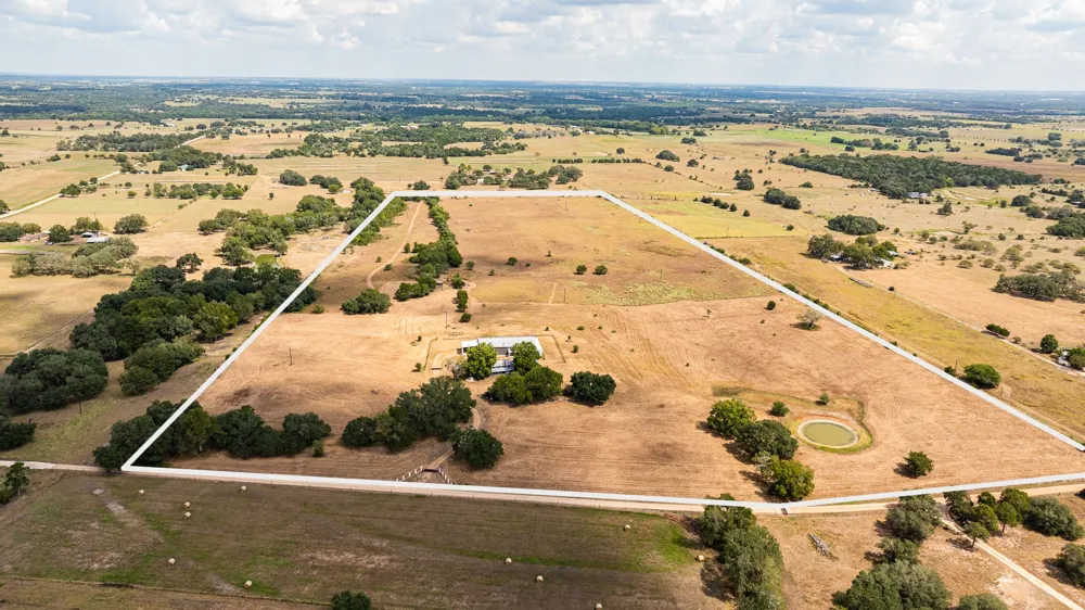 258 Private Road 2006 Schulenburg, TX 78956