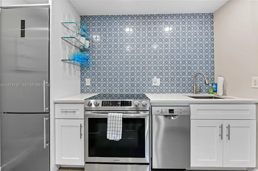 812 Sky Pine Way #C2 Green Acres, FL 33415