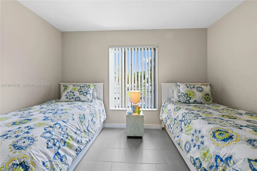 812 Sky Pine Way #C2 Green Acres, FL 33415