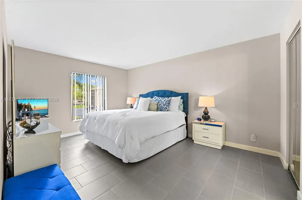 812 Sky Pine Way #C2 Green Acres, FL 33415