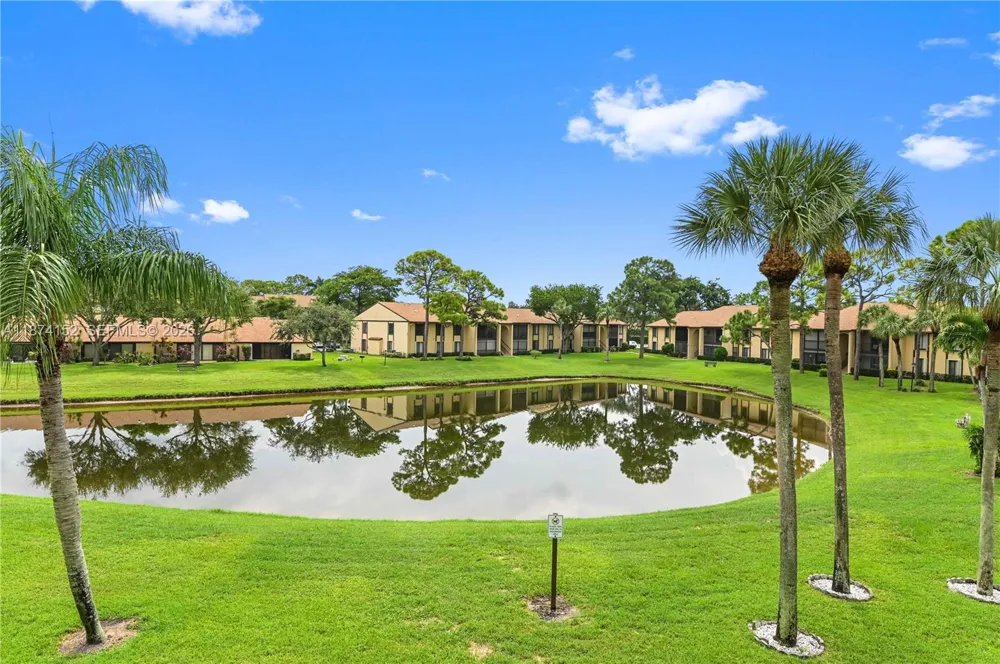 812 Sky Pine Way #C2 Green Acres, FL 33415
