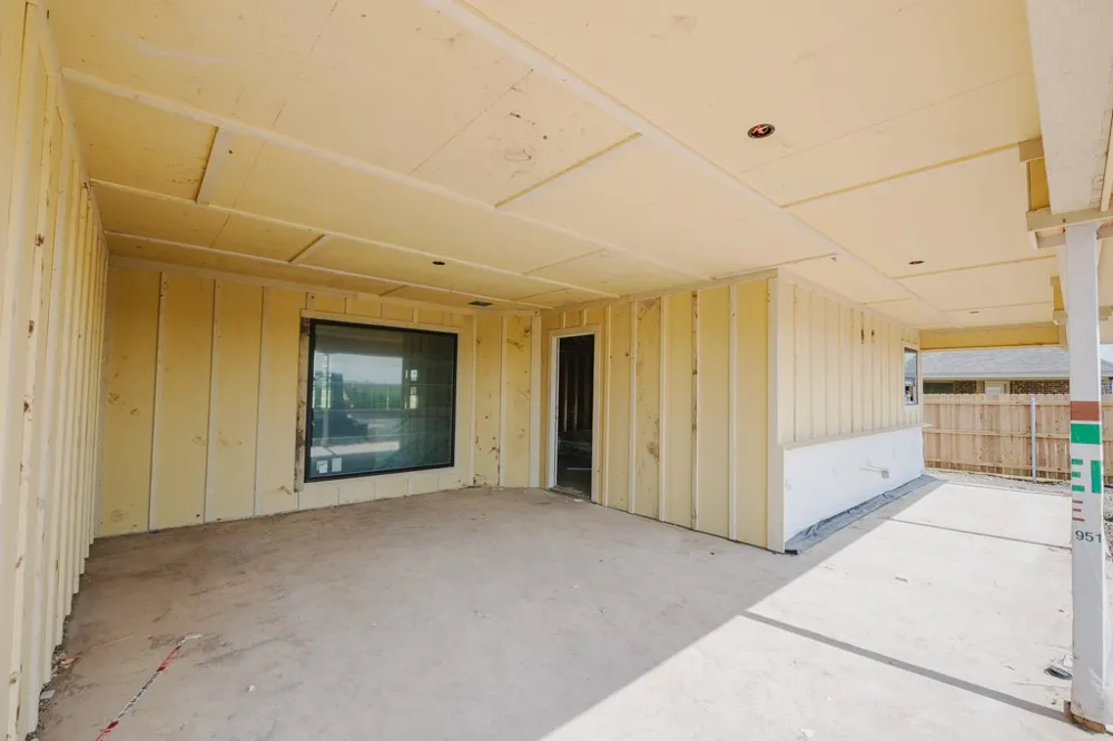 1313 Red Rock Road Hewitt, TX 76643