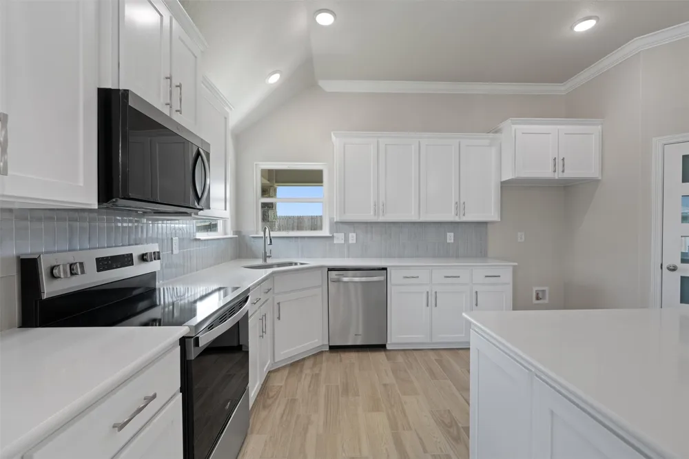 1313 Red Rock Road Hewitt, TX 76643