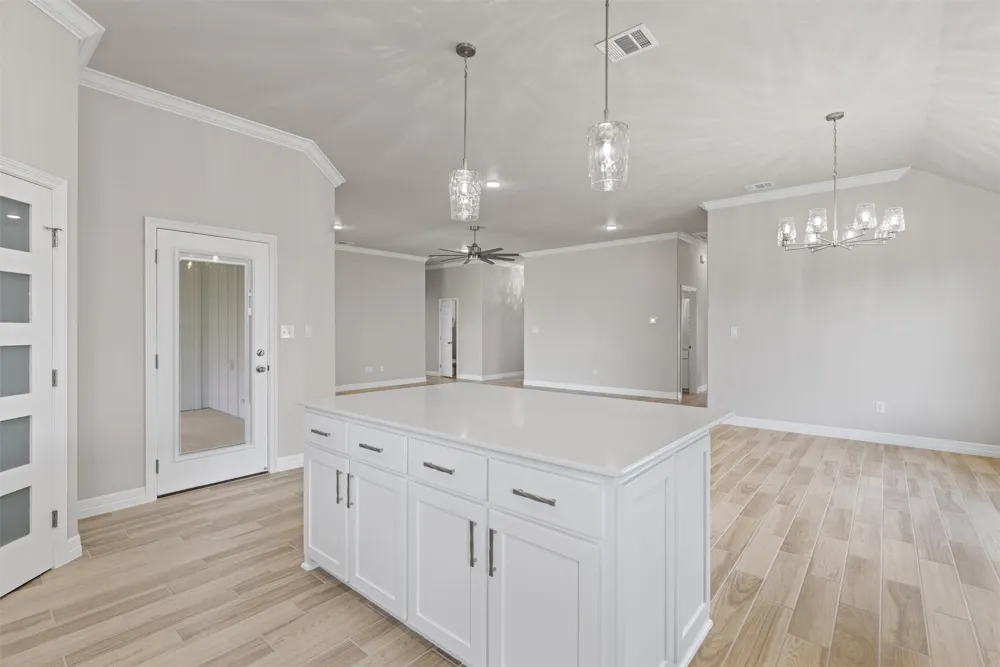 1313 Red Rock Road Hewitt, TX 76643