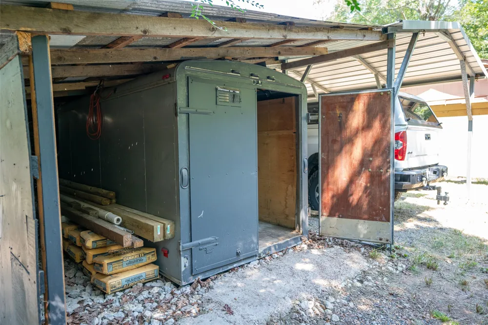 121 CR 2201 Hooks, TX 75561