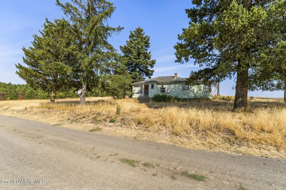 8597 W Rolling Hills Road Worley, ID 83876