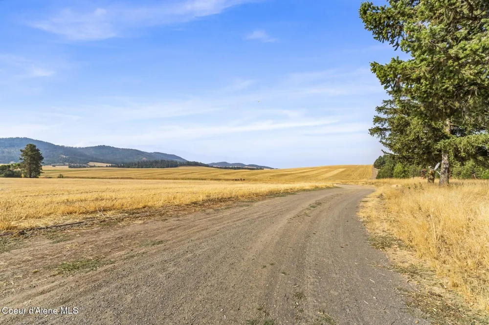 8597 W Rolling Hills Road Worley, ID 83876