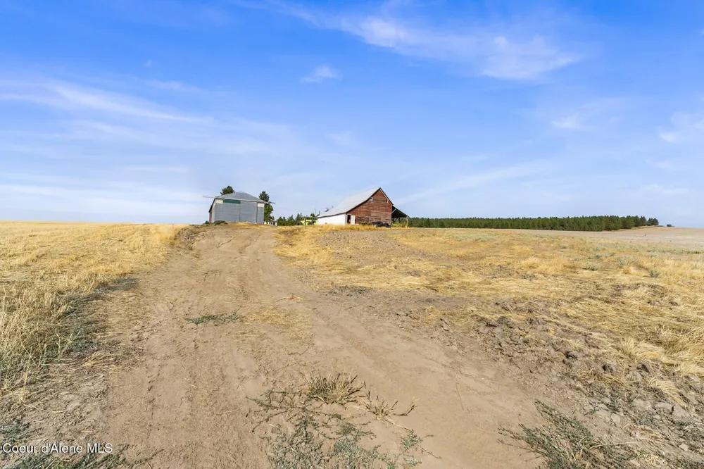 8597 W Rolling Hills Road Worley, ID 83876