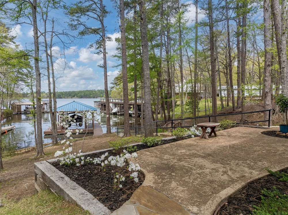 1905 County Road 3108 Jacksonville, TX 75766