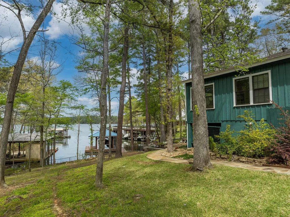 1905 County Road 3108 Jacksonville, TX 75766